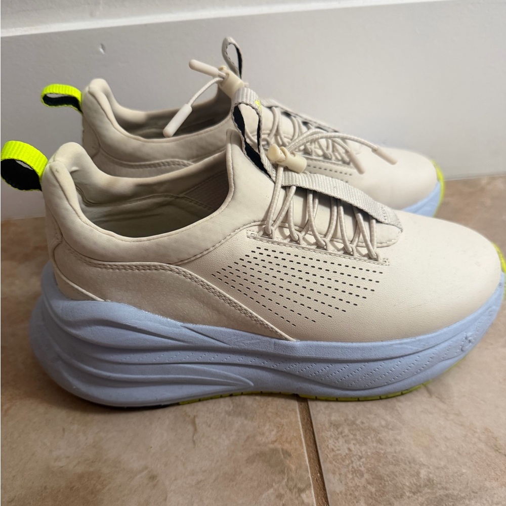 Clove cream and blue Sneakers 6.5 women